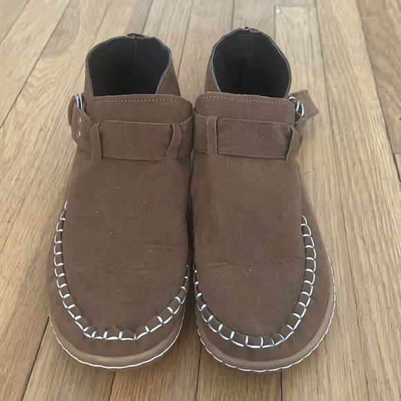 ROSY Boutique Brown Buckle Moccasin Boot Size 8.5 - Picture 5 of 5